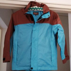 Giacca a vento usata 3 volte taglia 128