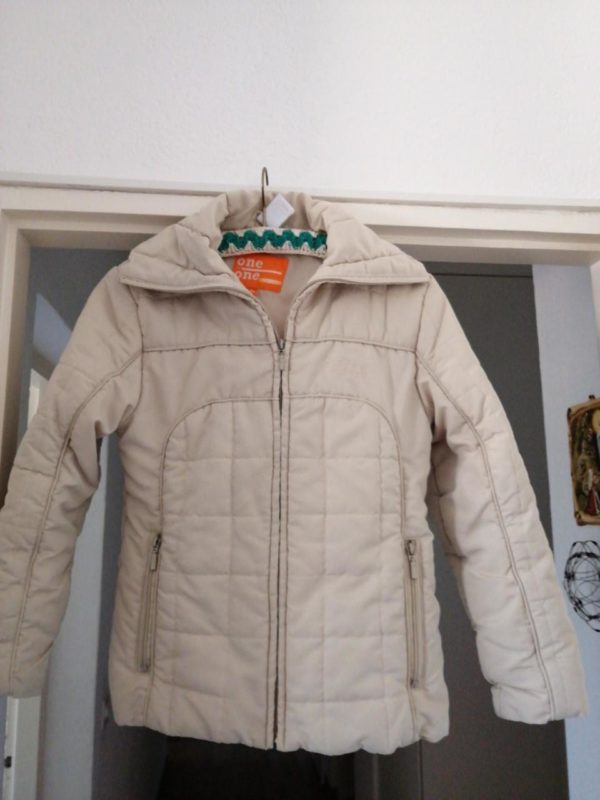 Giacca invernale color panna taglia 152