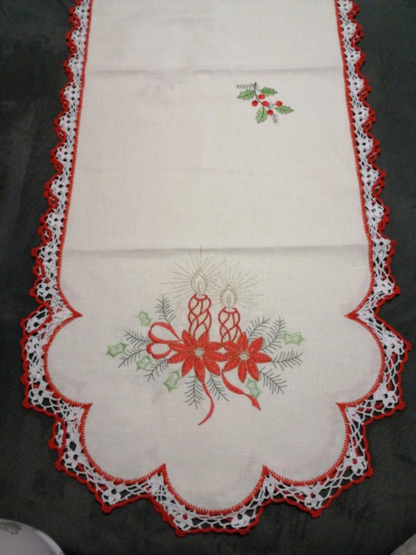 Centro tavola in lino bordato a mano Nuovo color panna misura 44x150