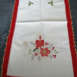 Centro tavola in lino bordato a mano Nuovo color panna misura 44x154