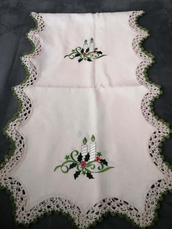 Centro tavola in cotone bordato a mano Nuovo color panna misura 44x142