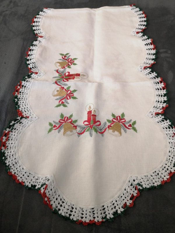 Centro tavola in lino bordato a mano Nuovo color panna misura 45x154
