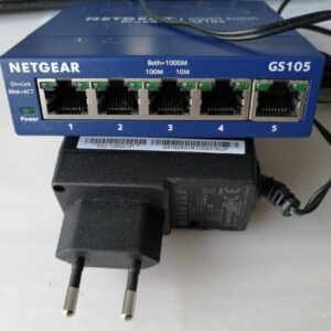 NETGEAR Gigabit Switch ProSAFE GS105 con 4 porte