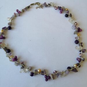 Girocollo con pietre di ametista