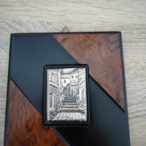 Quadretto con figura in rilievo 11x10 cm