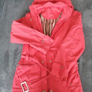 Giacca rossa leggera con cappuccio removibile taglia 36
