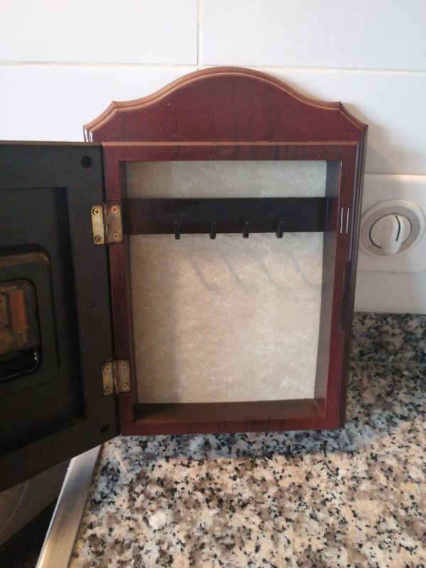 Orologio/porta chiavi in legno - immagine 2