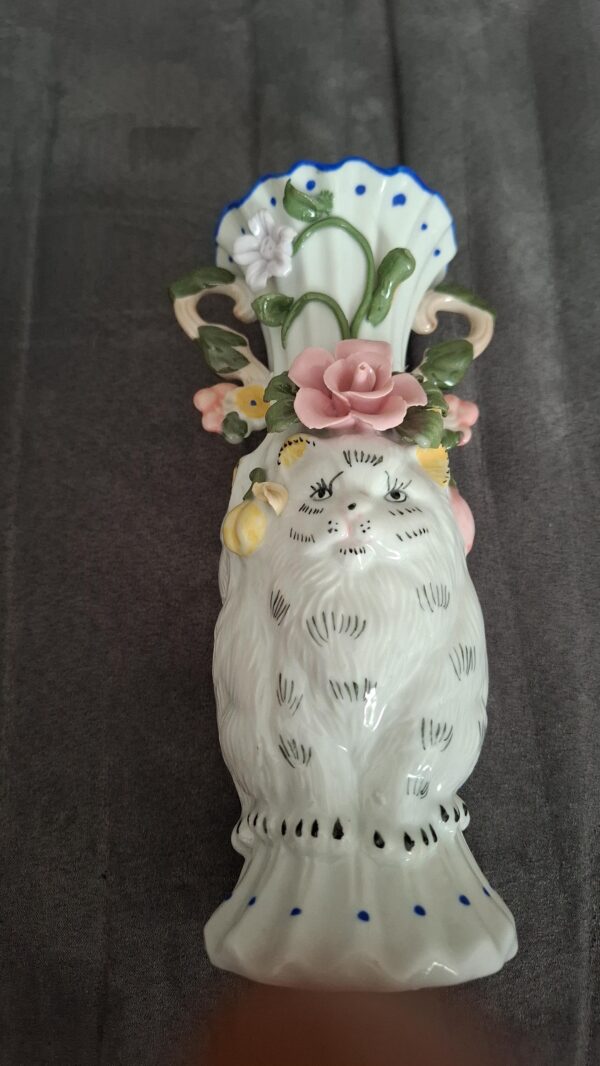 Vaso in ceramica con gatto in rilievo circa 24 cm