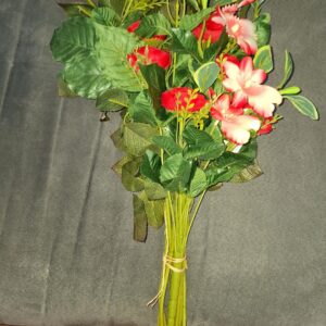 Mazzo di fiori finti