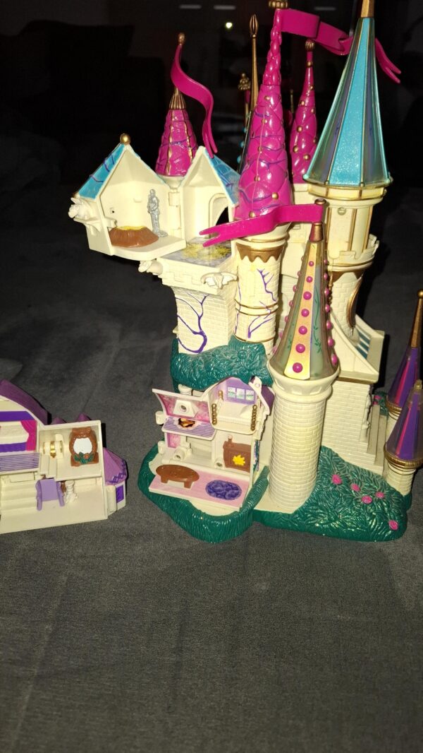 Castello Polly Pocket